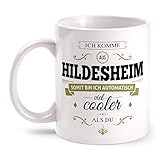 Fashionalarm Tasse Ich komme aus Hildesheim - beidseitig bedruckt mit coolem Spruch | Geschenk Idee für Hildesheimer Männer & Frauen, Farbe:weiß