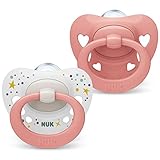 NUK Signature Babyschnuller | 0−6 Monate | Beruhigt 95 % der Babys | BPA-freie Silikonschnuller in Herzform | Mit Etui | Rosa Herzen | 2 Stück