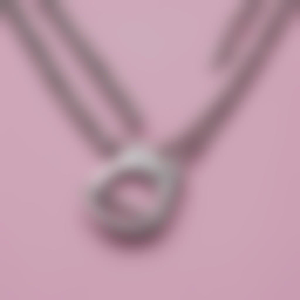 Warum die DDLG Necklace Rollschnalle dein neues Lieblingsaccessoire wird!