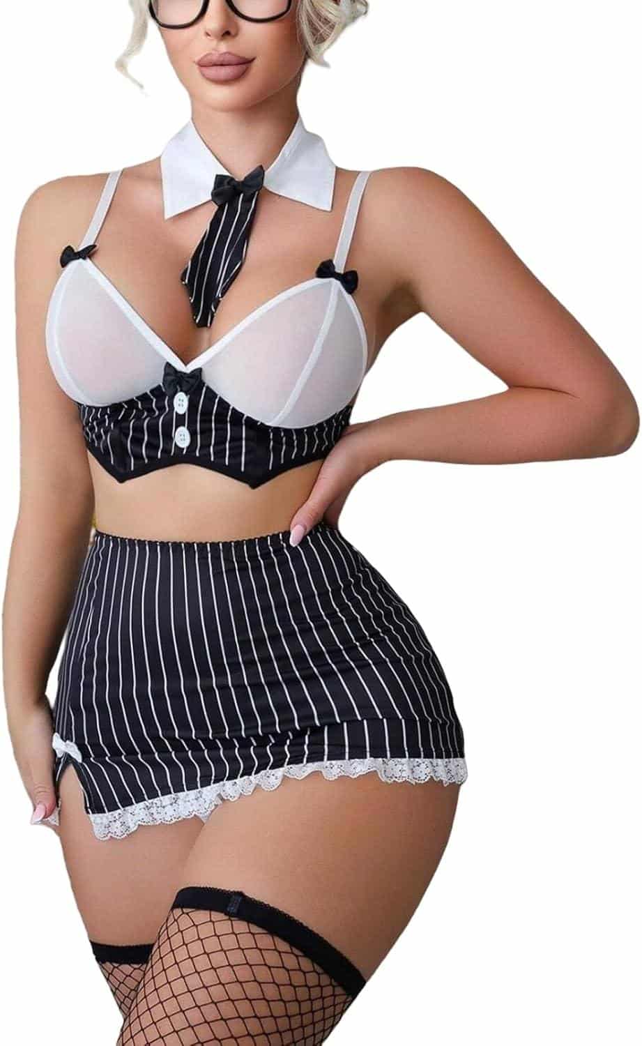 Verführerische Schulmädchen-Outfits: Top Cosplay und Dessous