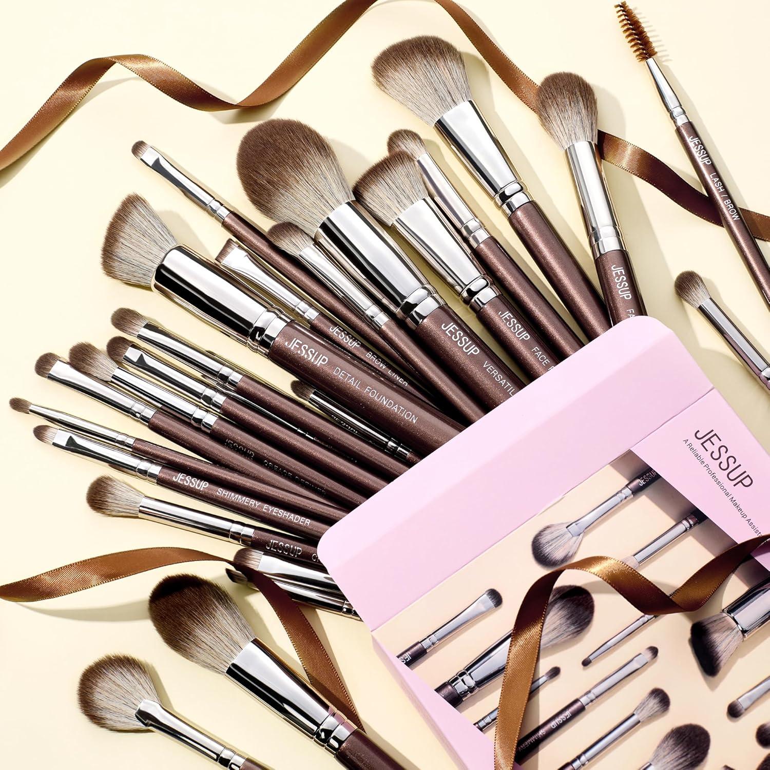 Die besten Make-Up Pinselsets: 8 Empfehlungen für Beauty-Liebhaber